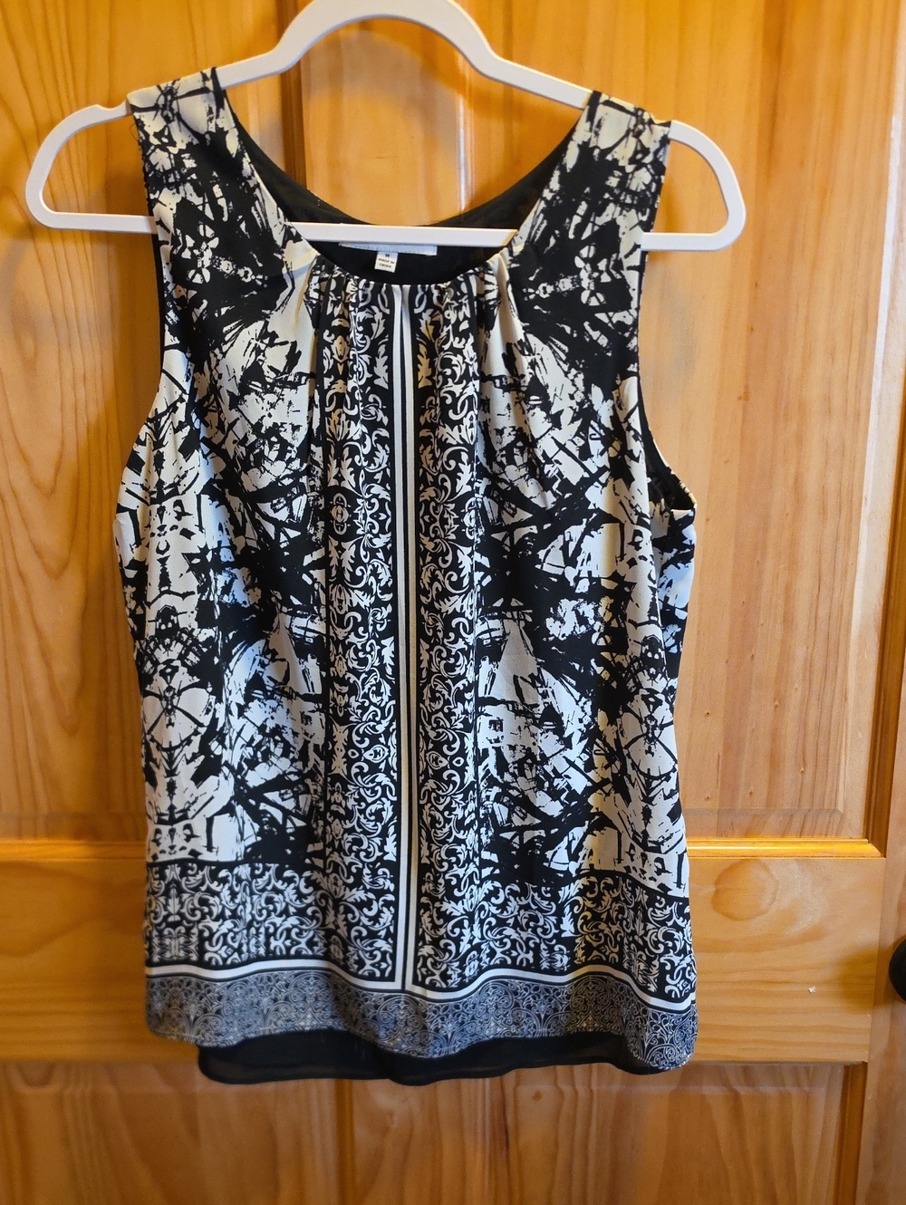 Madison Black and White Patterned Sleeveless Camisole